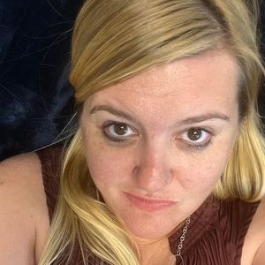 Meet your Posher, Renee